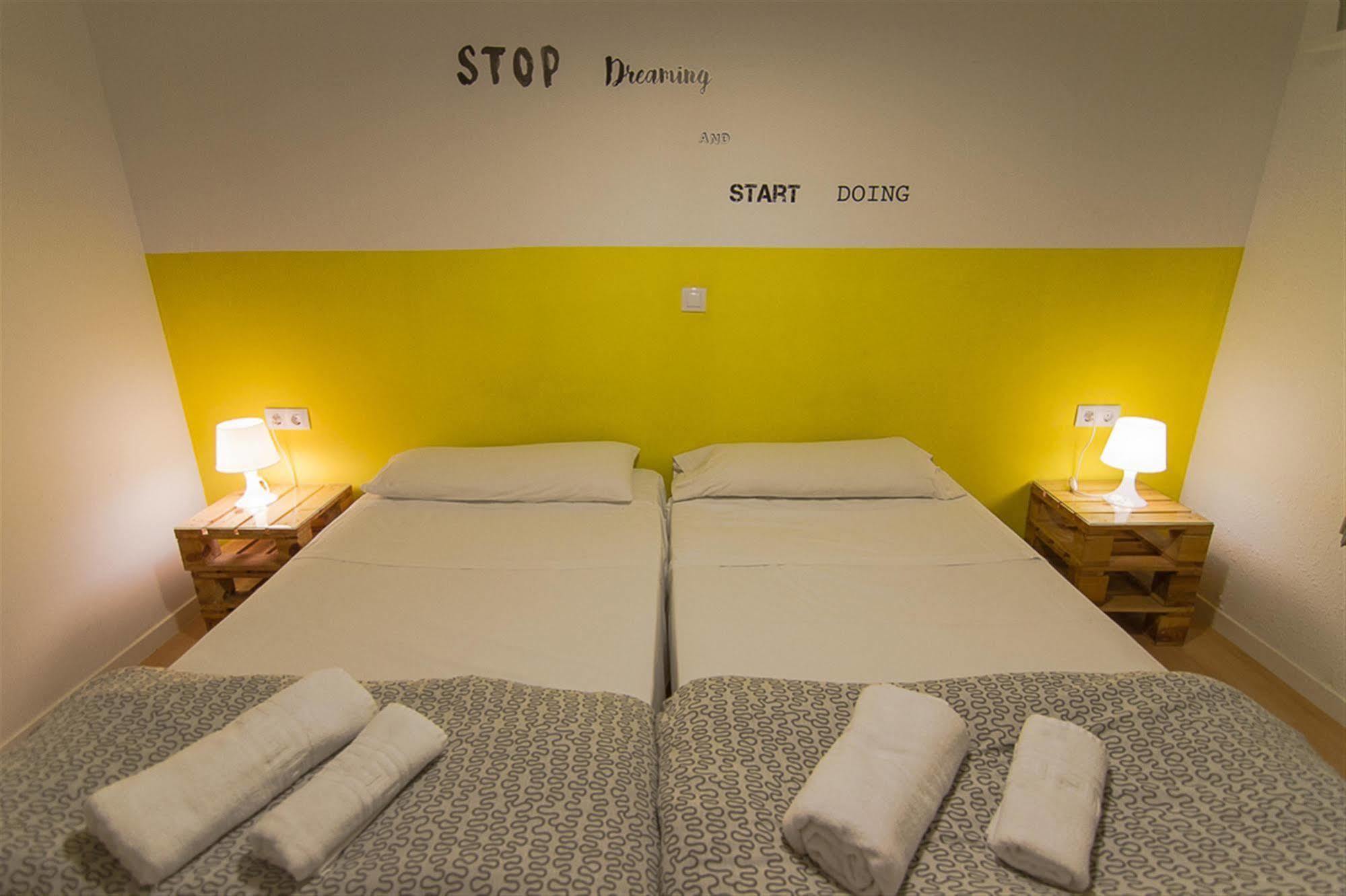 Bed & Bike Barcelona Hostel Kültér fotó