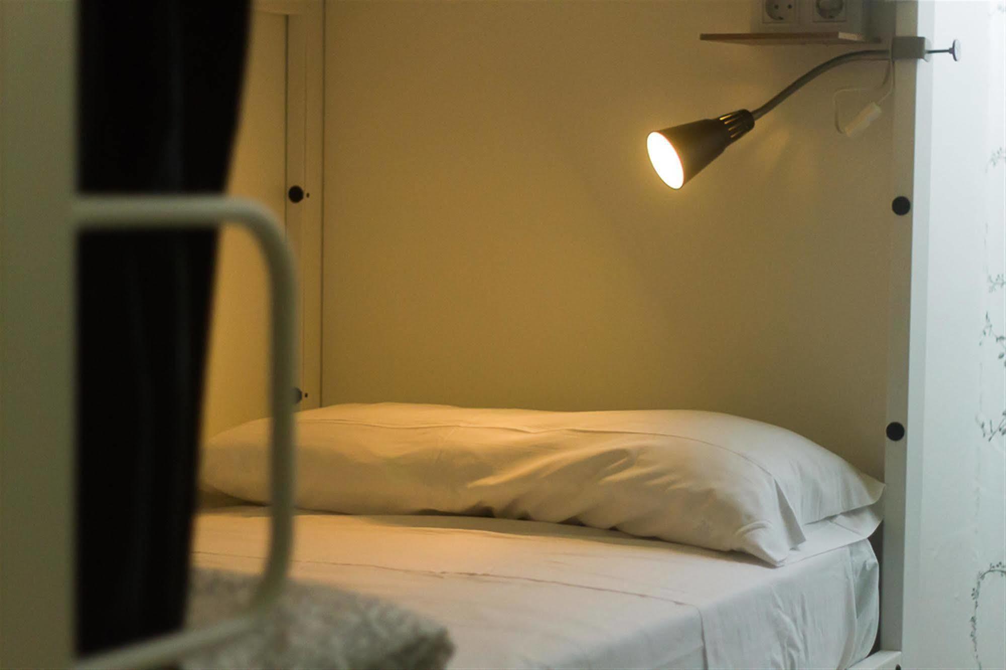Bed And Bike Barcelona Hostel Kültér fotó